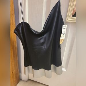 DKNY Assimetrical Chick Top